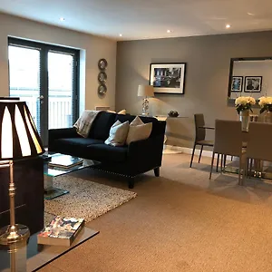 Serene Contemporary Lace Market Apartment Nottingham